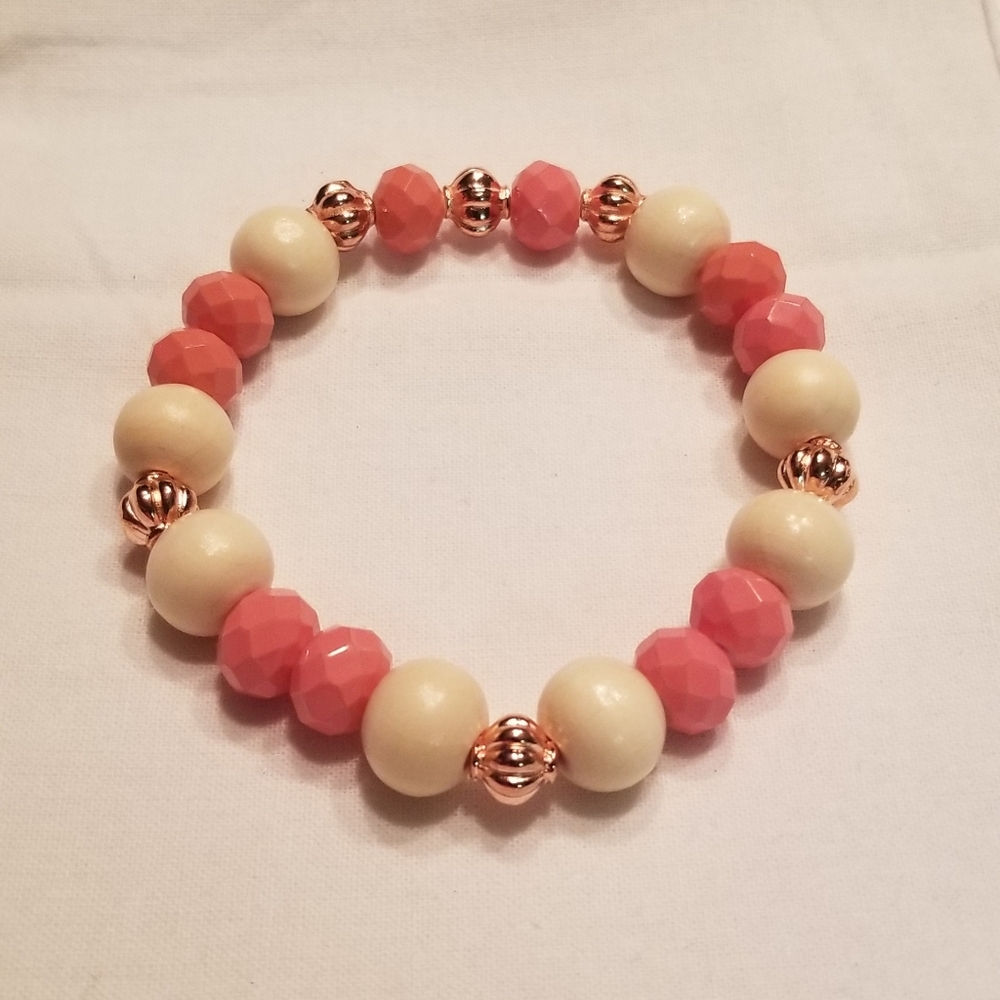 🎉HP!! 🍑 Sweet peach and blonde stretch bracelet